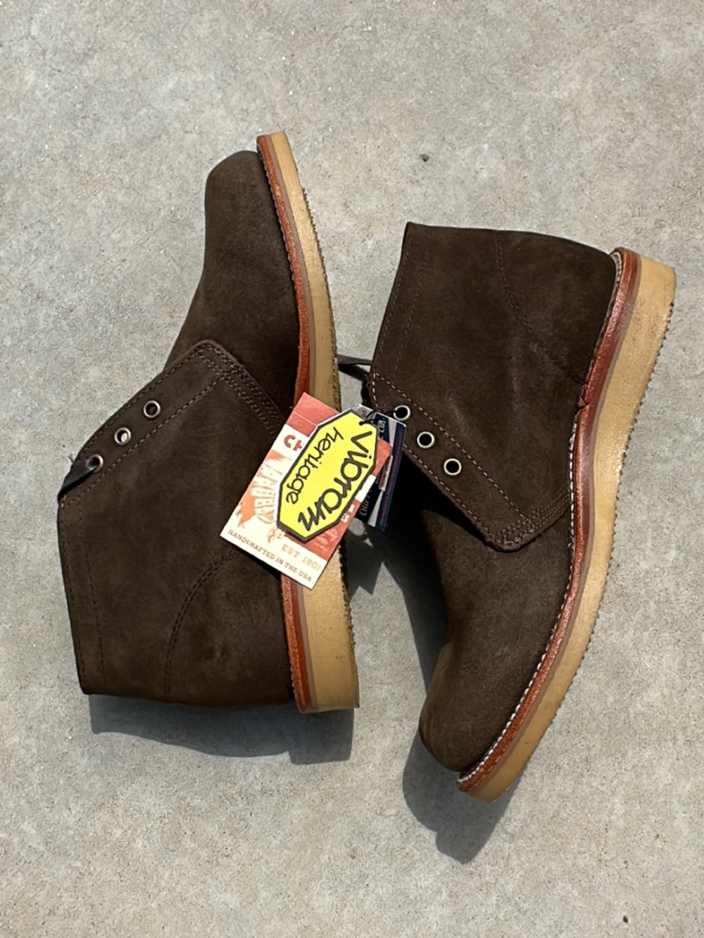 Chippewa chukka boots ( BROWN )